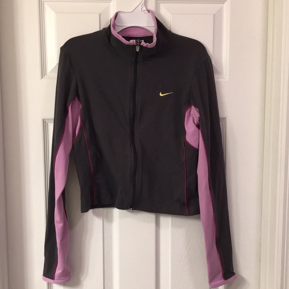 Women’s Nike Dri-fit jacket size small 4/6